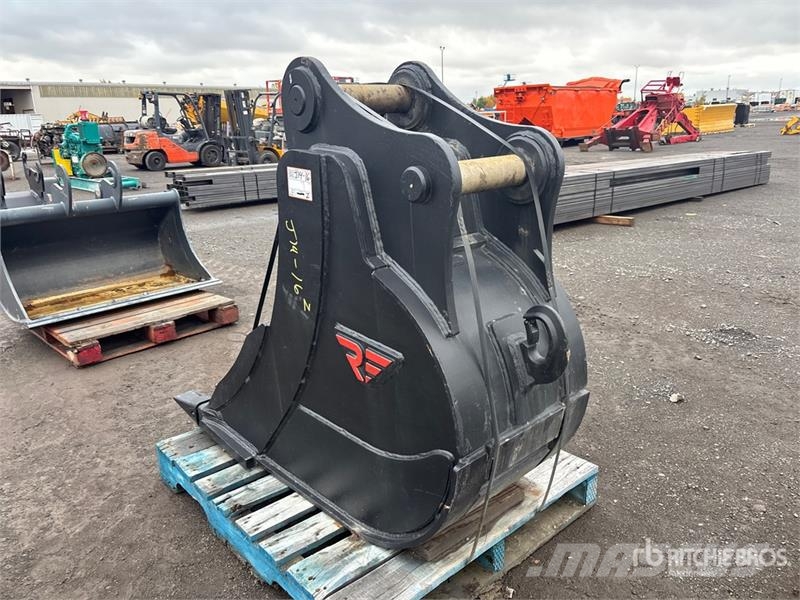 24 in 0.63 cyd Excavator Bucket - Fits Hitachi دلاء