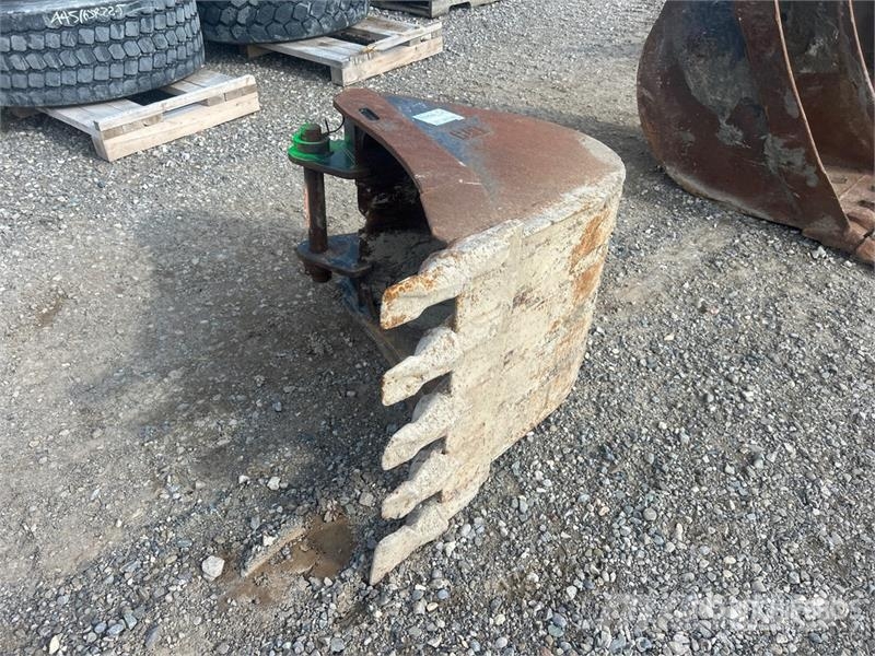 24 in Digging Backhoe Rear Bucket Kanalak