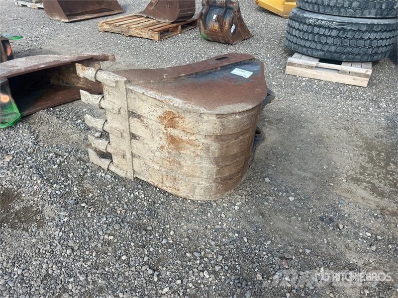 24 in Digging Backhoe Rear Bucket Kanalak