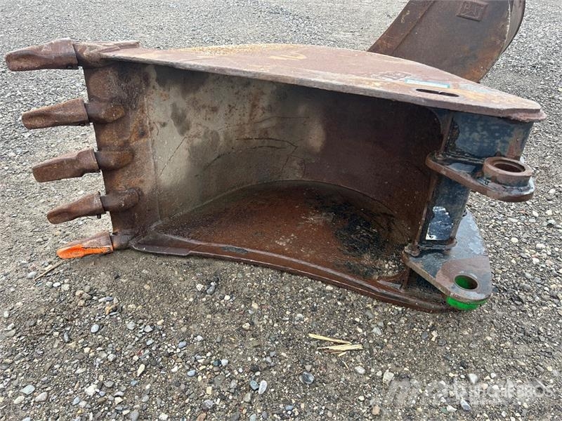 24 in Digging Backhoe Rear Bucket Kanalak