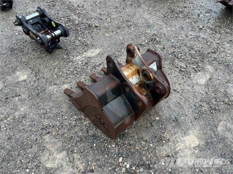 24 in Digging Excavator Bucket Buckets