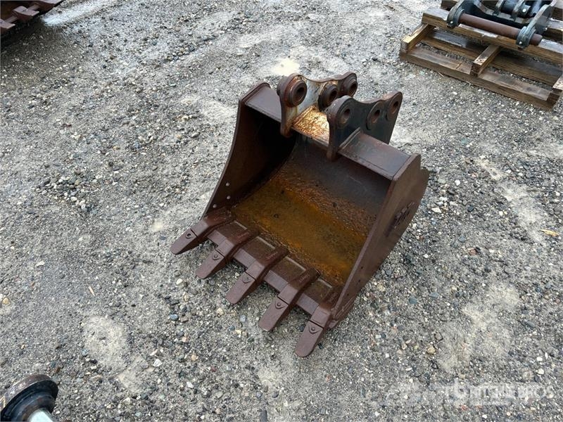  24 in Excavator Bucket دلاء