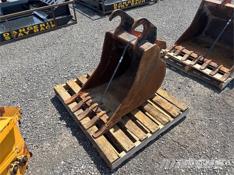 24 in Q/C Digging Excavator Bucket Godet