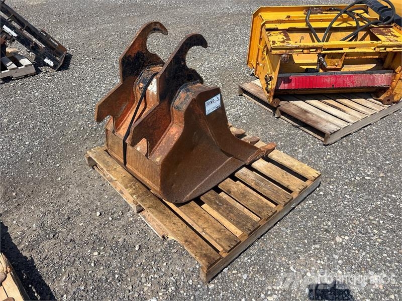 24 in Q/C Digging Excavator Bucket Godet