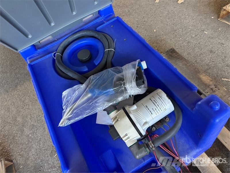 240 L DEF Tank Kraftstoff- und Zusatzstoffbehälter