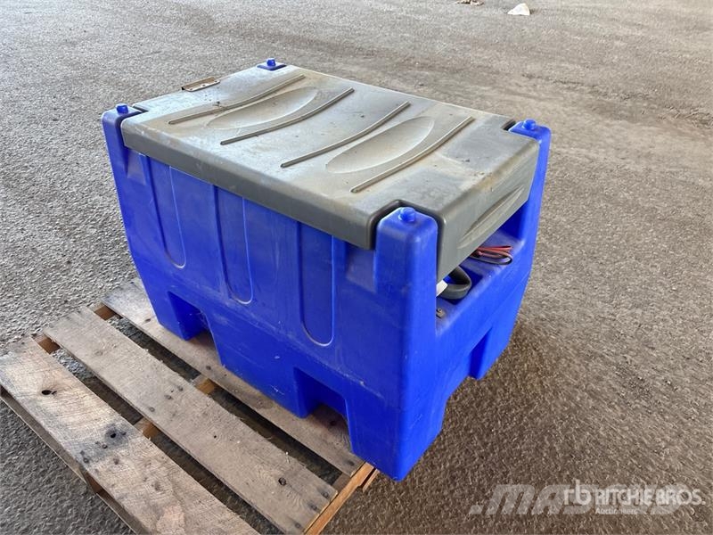 240 L DEF Tank Kraftstoff- und Zusatzstoffbehälter
