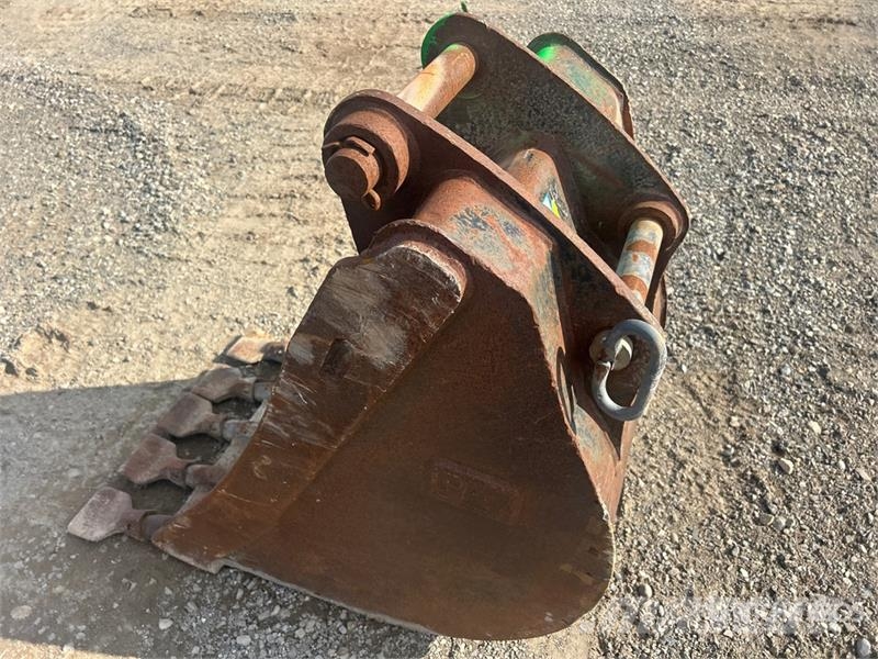 26 in Digging Backhoe Rear Bucket Kanalak