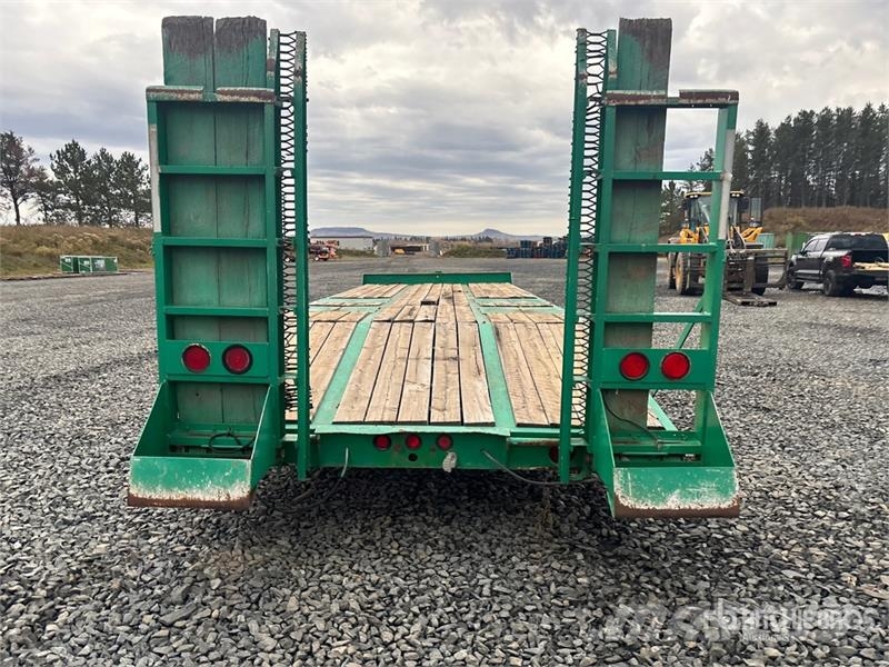 28 ft T/A Equipment Trailer Járműszállító pótkocsik