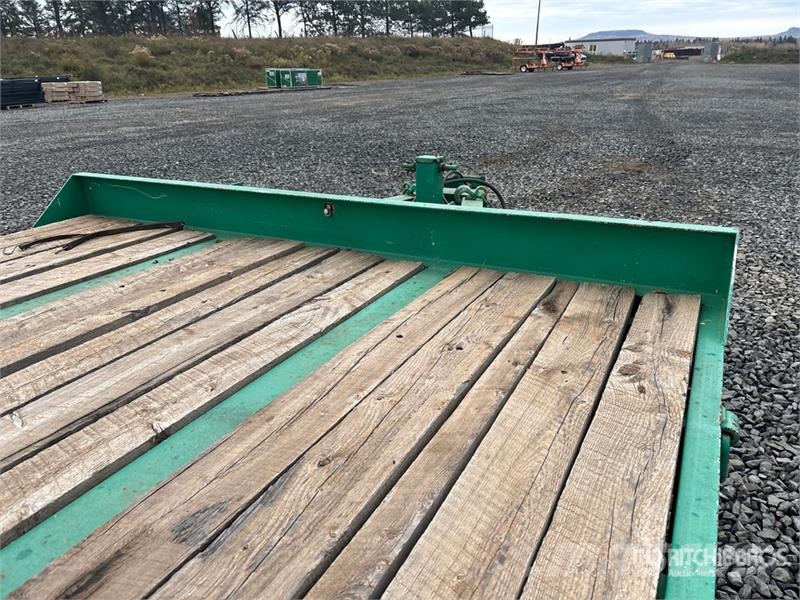 28 ft T/A Equipment Trailer Járműszállító pótkocsik