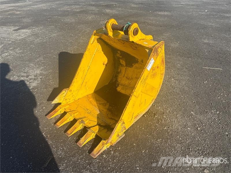 28 in Q/C Digging Excavator Bucket 挖斗