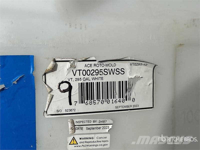 295 gal Water Tank صهاريج الوقود والصهاريج الإضافية