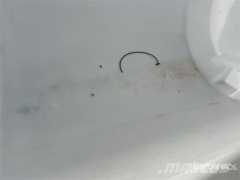 295 gal Water Tank صهاريج الوقود والصهاريج الإضافية