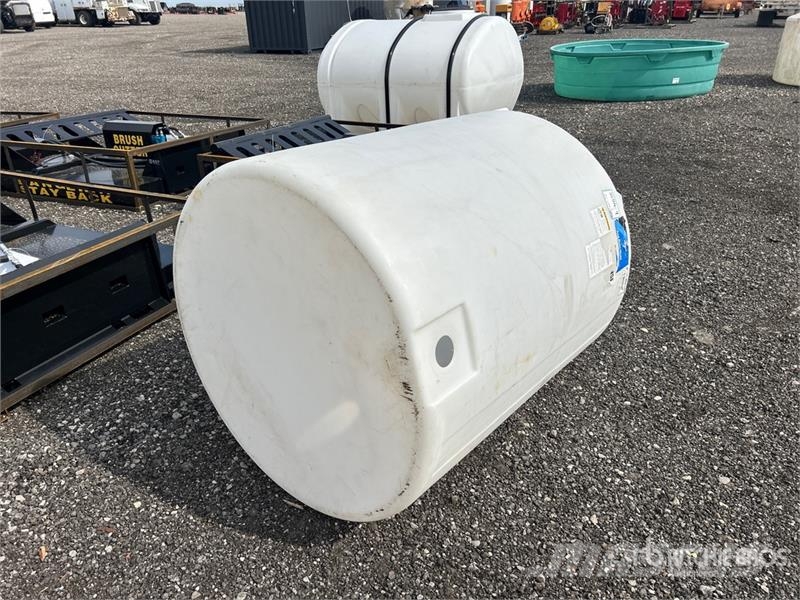 295 gal Water Tank صهاريج الوقود والصهاريج الإضافية