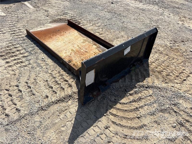 30 in Skid Steer Gravel Scoop Other components