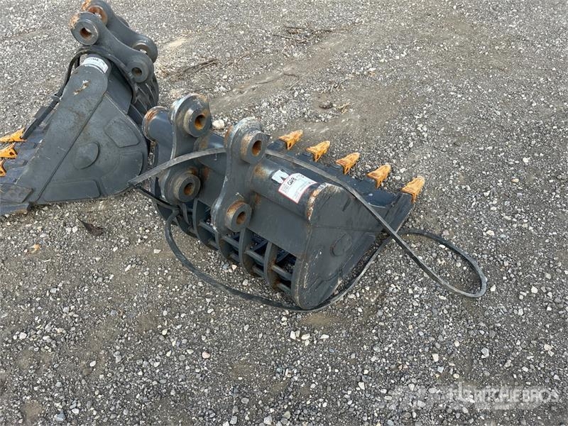  31 in Skeleton Excavator Bucket Godet