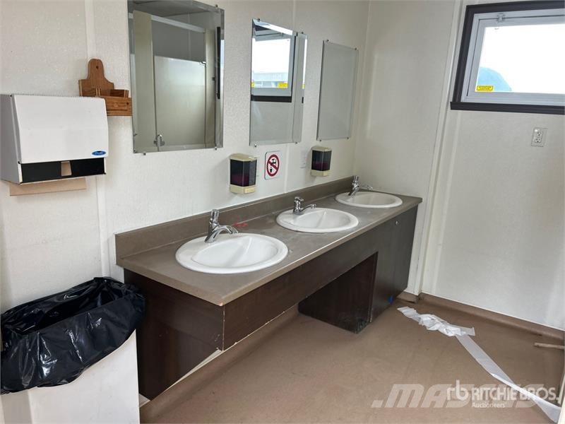 32 ft x 12 ft Tri/A Portable Toilet Drugi deli