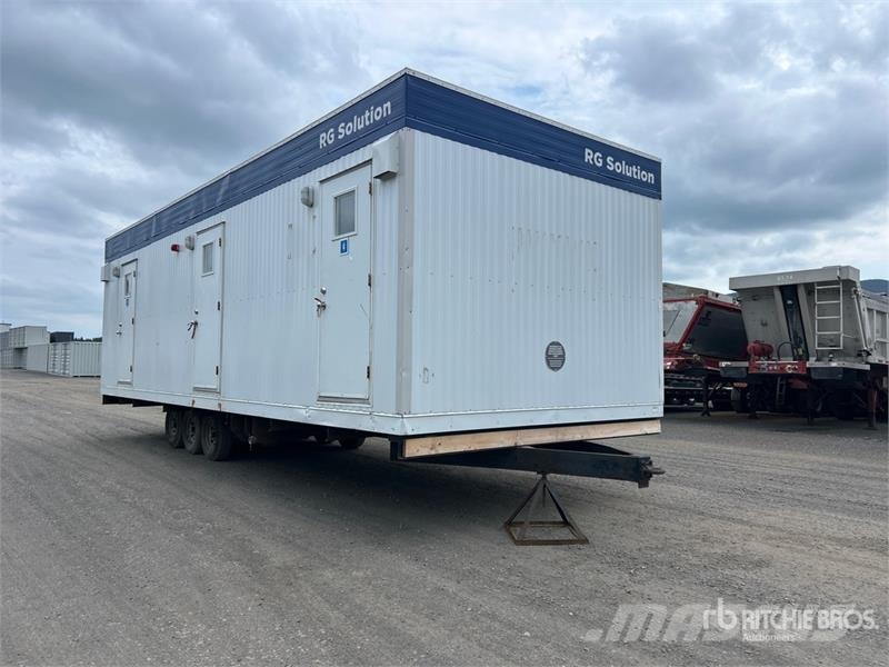 32 ft x 12 ft Tri/A Portable Toilet Drugi deli