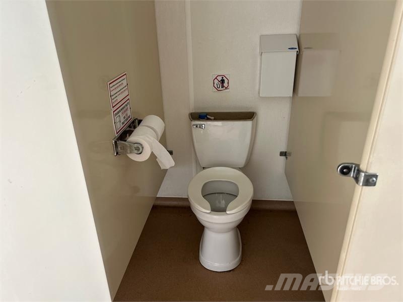 32 ft x 12 ft Tri/A Portable Toilet Drugi deli