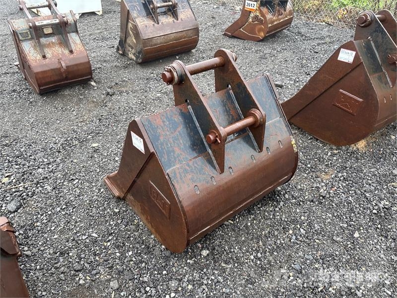 34 in Cleanup Excavator Bucket Kanalak