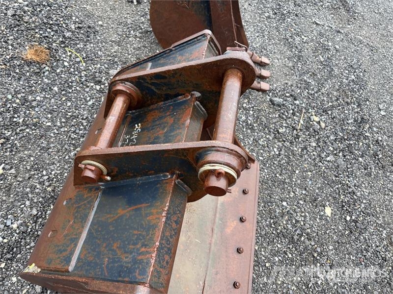 34 in Cleanup Excavator Bucket Kanalak