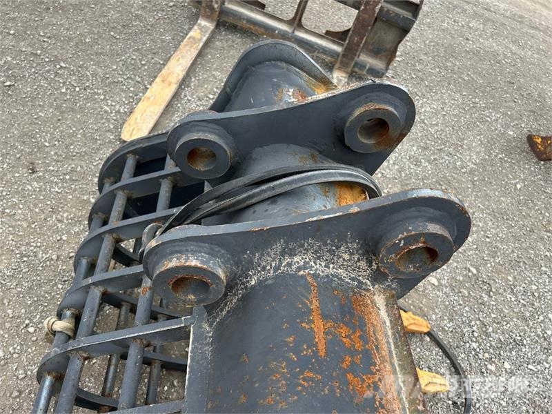 36 in Skeleton Excavator Bucket - Fits Cat 320 挖斗
