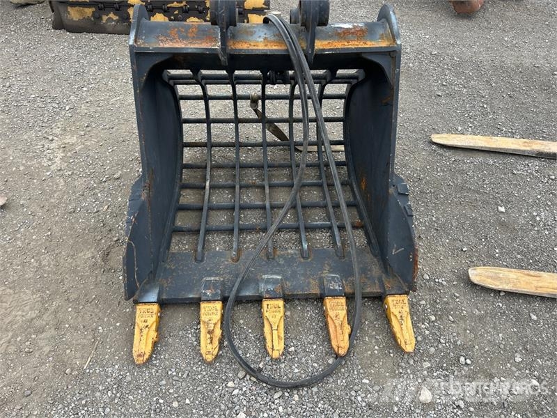 36 in Skeleton Excavator Bucket - Fits Cat 320 挖斗