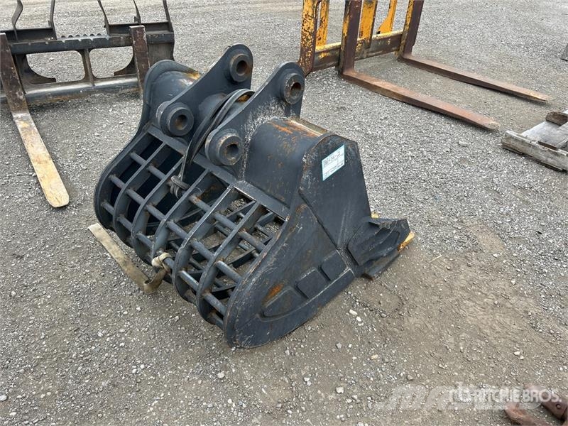 36 in Skeleton Excavator Bucket - Fits Cat 320 挖斗