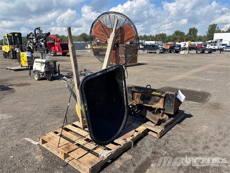 36 in Skid Steer Bucket Buckets