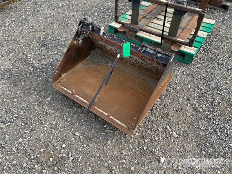  36 in Skid Steer Bucket دلاء