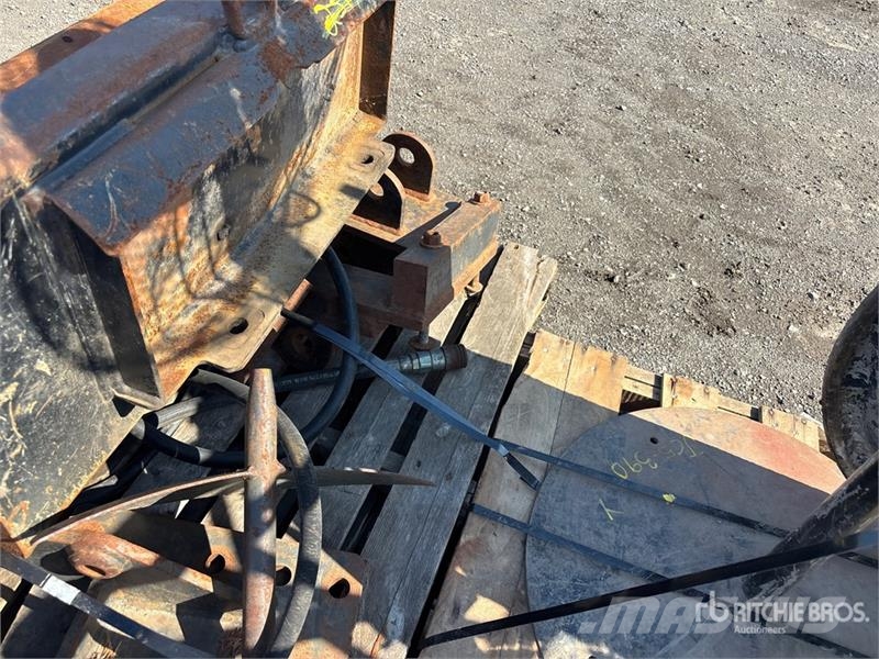 36 in Skid Steer Bucket Buckets