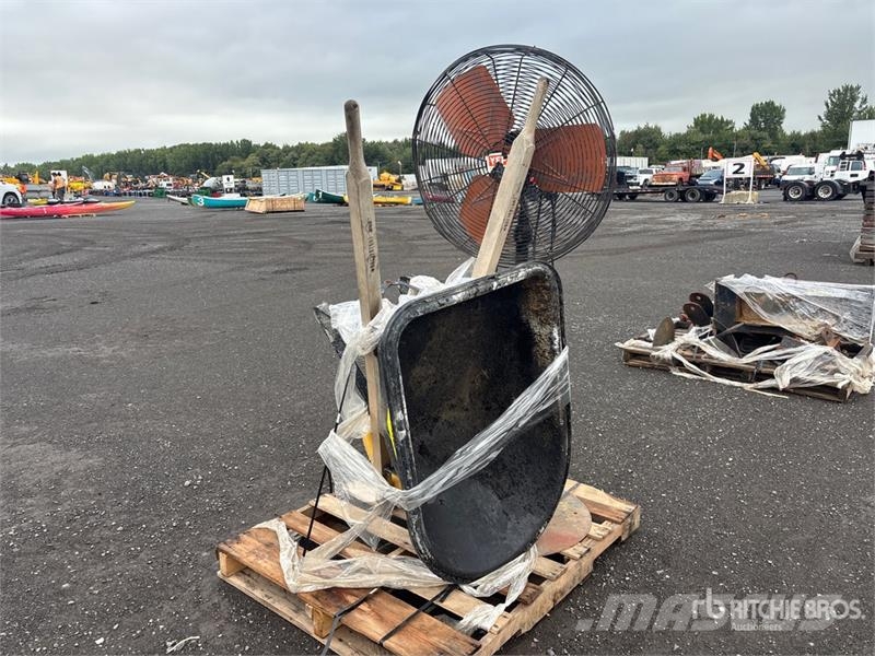 36 in Skid Steer Bucket 挖斗