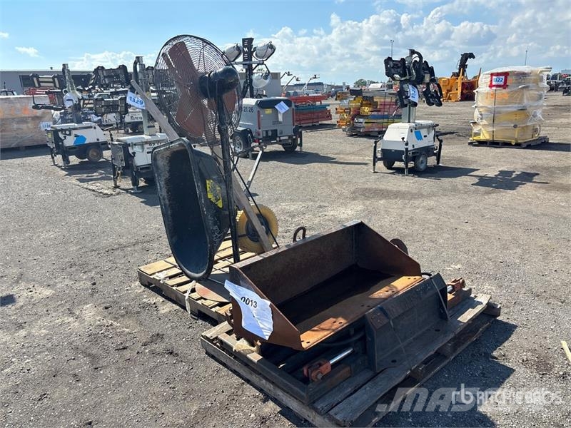 36 in Skid Steer Bucket Buckets