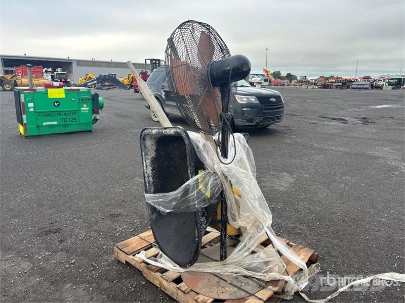 36 in Skid Steer Bucket 挖斗