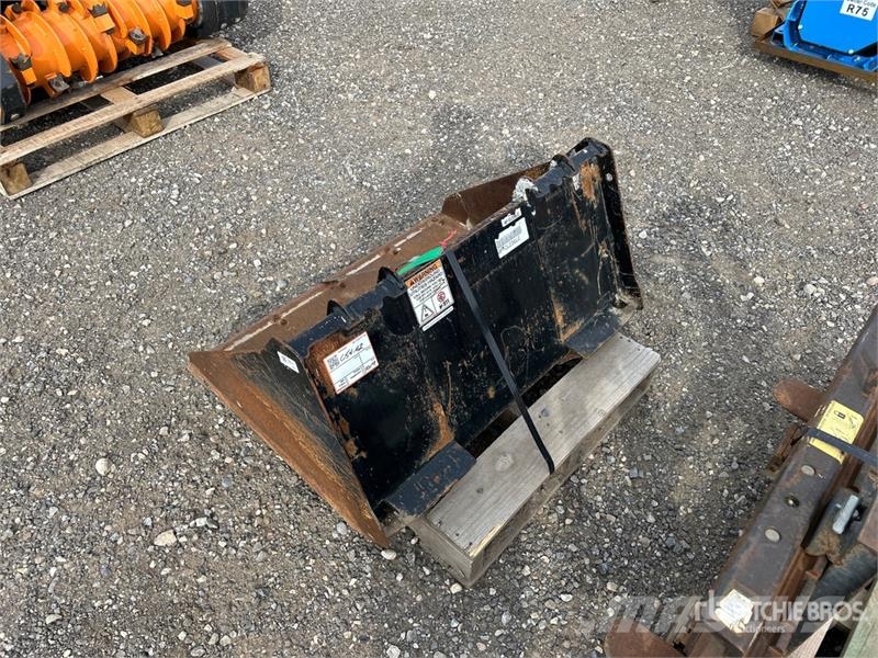  36 in Skid Steer Bucket دلاء