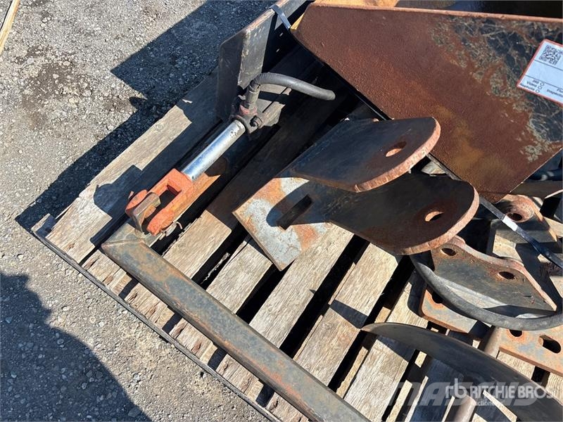 36 in Skid Steer Bucket Buckets