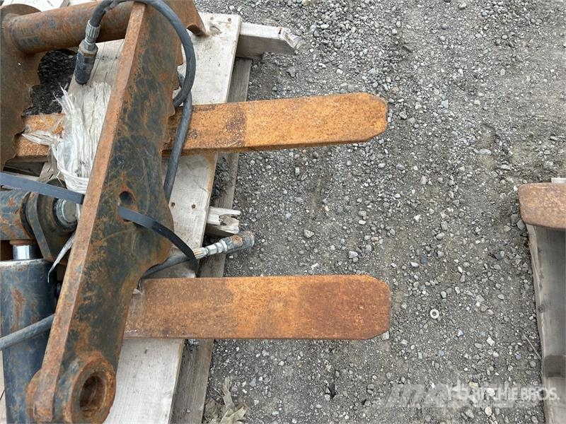 36 in Skid Steer Forks Вили