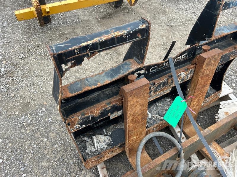 36 in Skid Steer Forks Вили