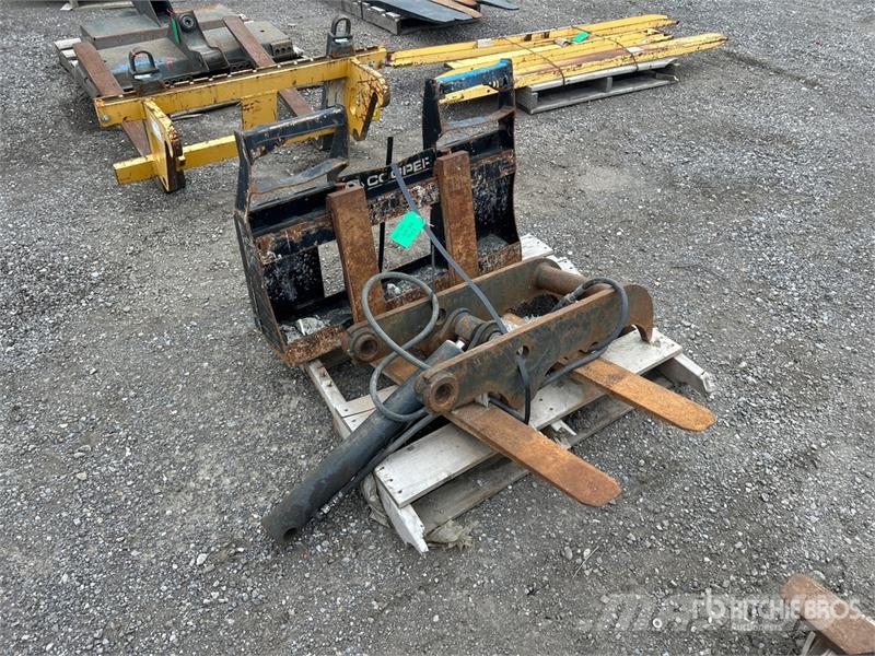 36 in Skid Steer Forks Вили