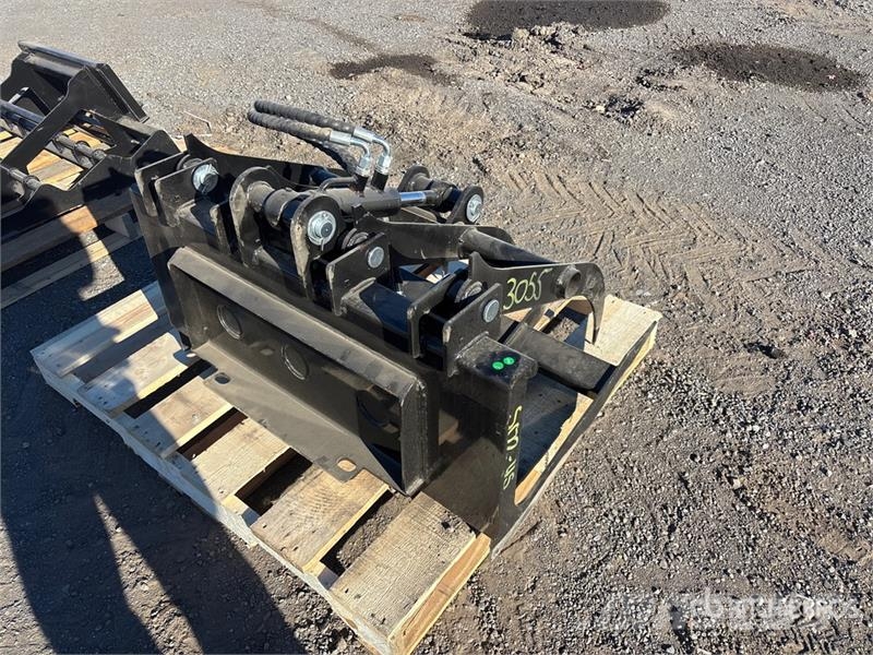  36 in Skid Steer Grapple (Unused) خطاطيف