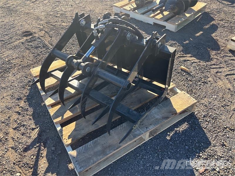  36 in Skid Steer Grapple (Unused) خطاطيف