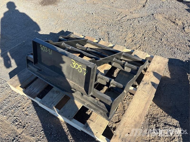  38 in Skid steer Land Leveler (Unused) مداحل