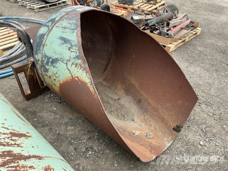 38 in Spoon Bucket Bucket Buckets