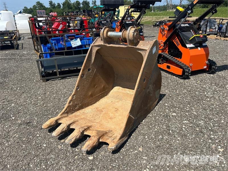39 in Q/C Digging Bucket - Fits Cat 321C Godet