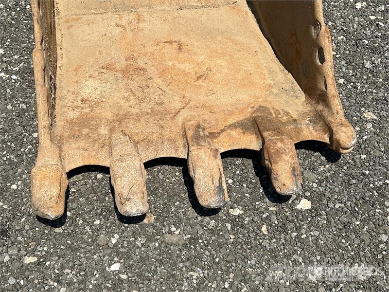 39 in Q/C Digging Bucket - Fits Cat 321C Godet