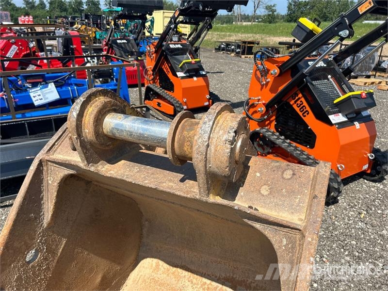 39 in Q/C Digging Bucket - Fits Cat 321C Godet