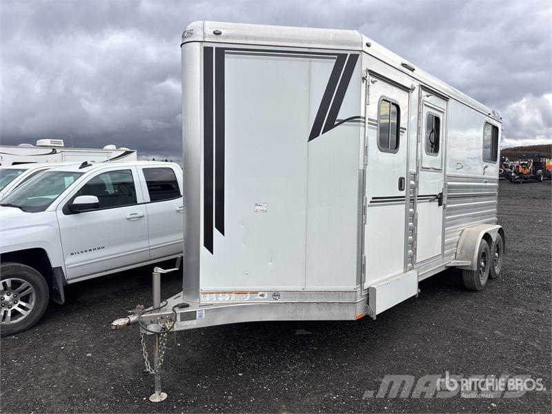 4-Star 12 ft T/A Horse Trailer Dyretransport tilhenger