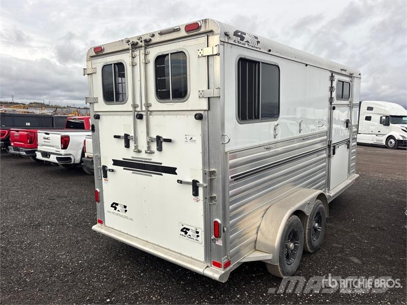 4-Star 12 ft T/A Horse Trailer Dyretransport tilhenger