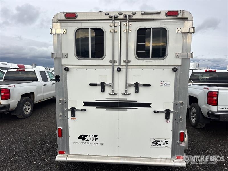 4-Star 12 ft T/A Horse Trailer Dyretransport tilhenger