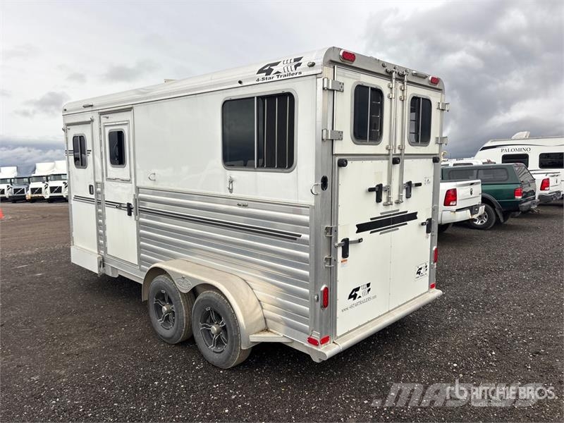 4-Star 12 ft T/A Horse Trailer Dyretransport tilhenger