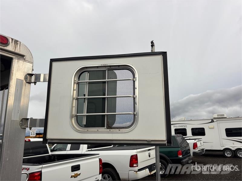 4-Star 12 ft T/A Horse Trailer Dyretransport tilhenger